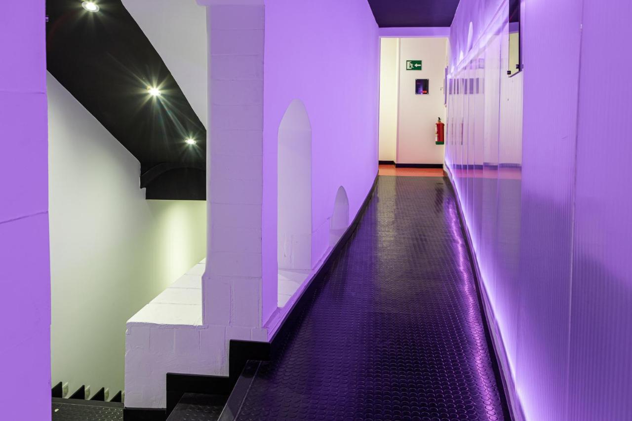 Art Seven Hostel Capsules Madri Exterior foto