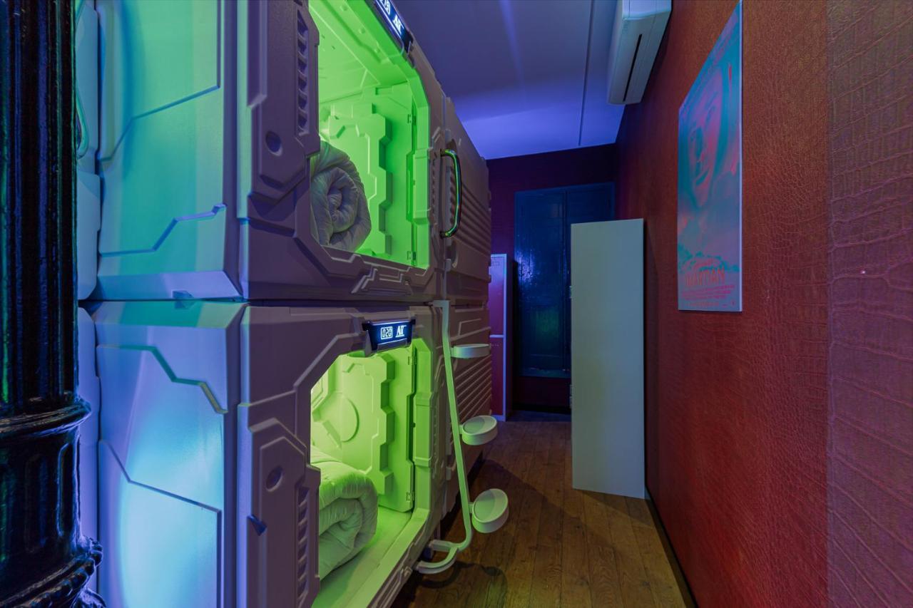 Art Seven Hostel Capsules Madri Exterior foto