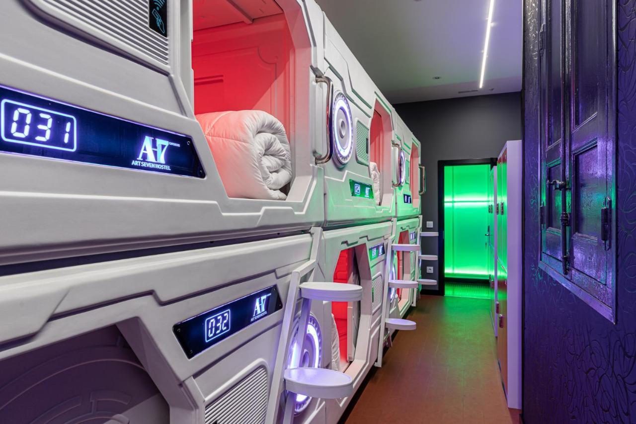 Art Seven Hostel Capsules Madri Exterior foto