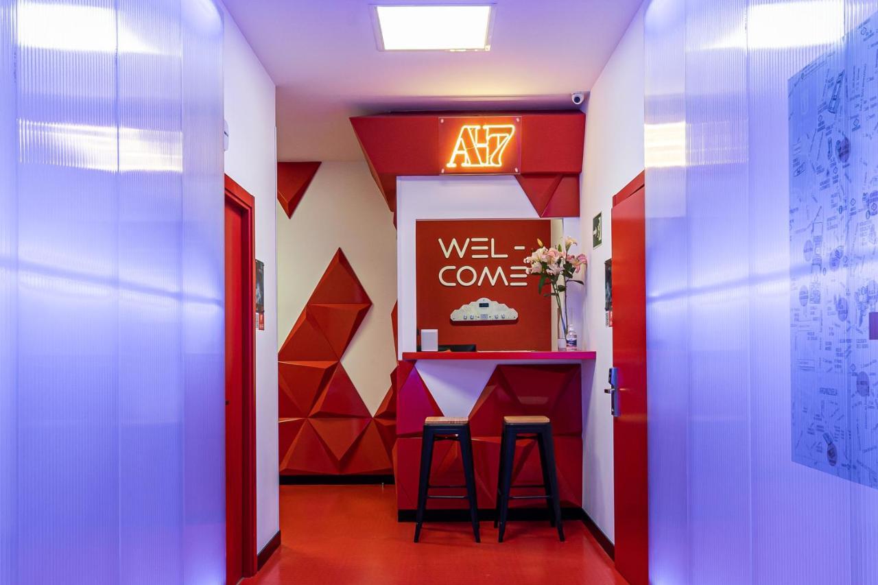 Art Seven Hostel Capsules Madri Exterior foto