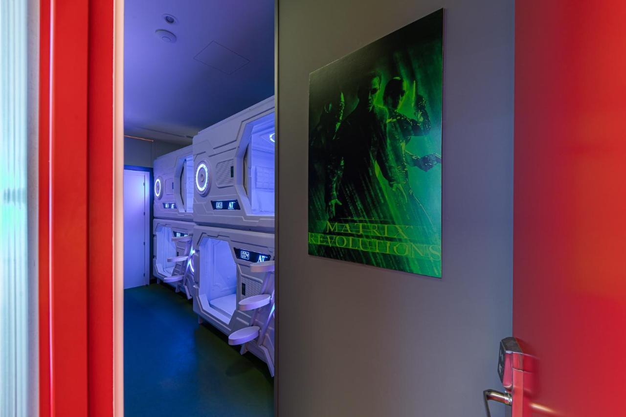 Art Seven Hostel Capsules Madri Exterior foto