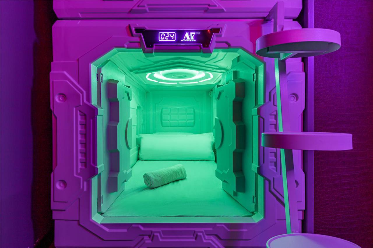 Art Seven Hostel Capsules Madri Exterior foto