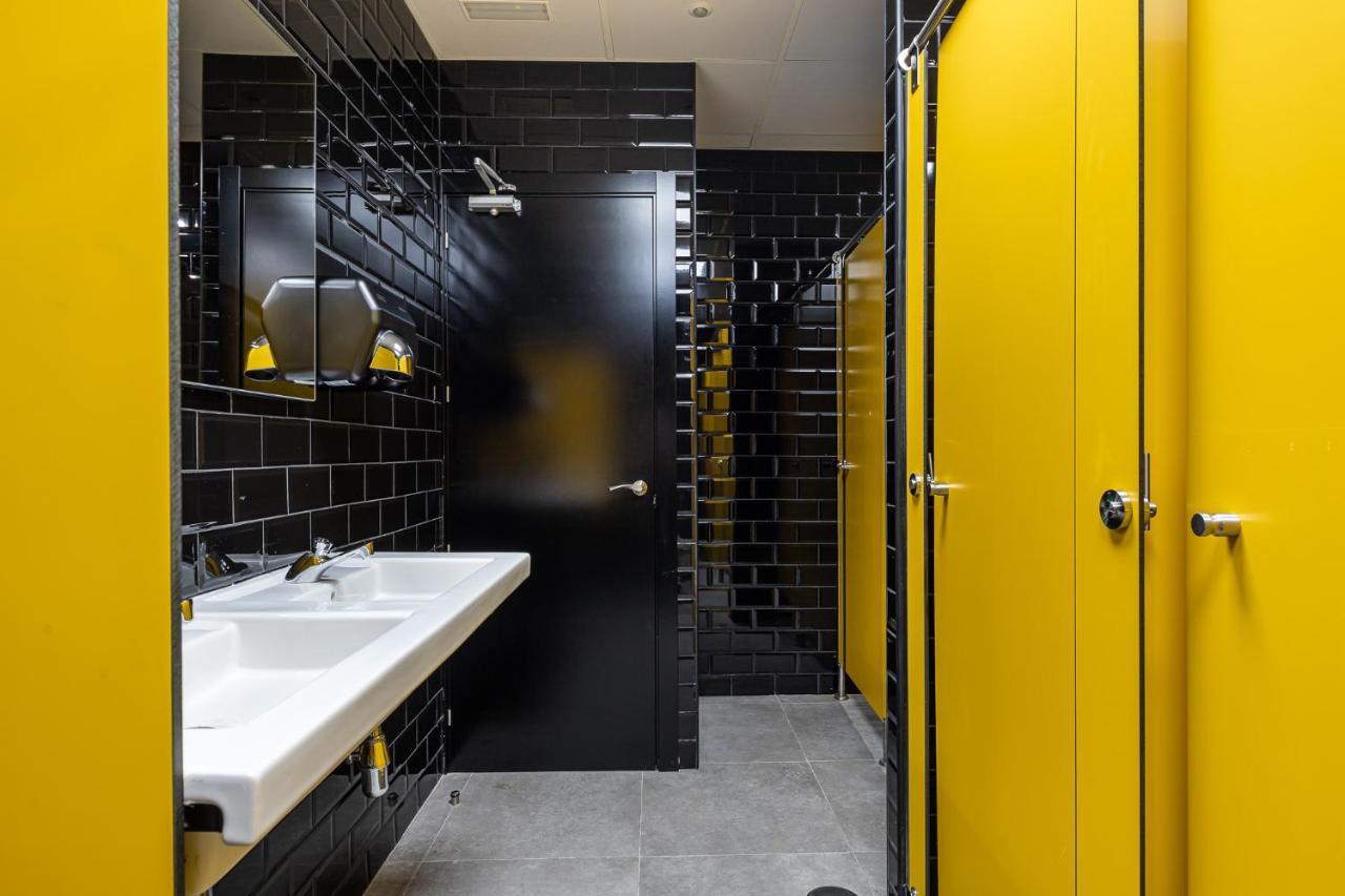Art Seven Hostel Capsules Madri Exterior foto