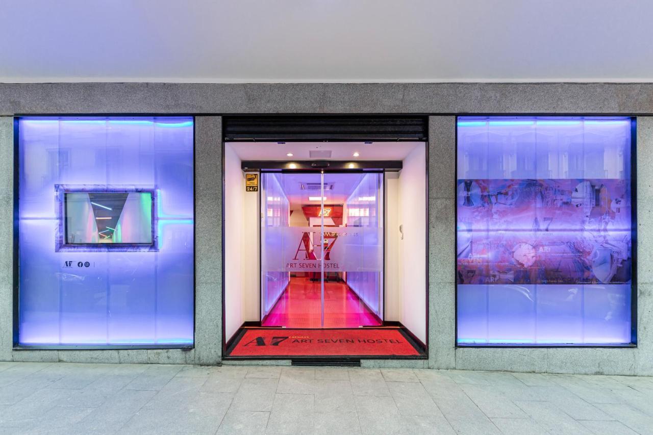 Art Seven Hostel Capsules Madri Exterior foto